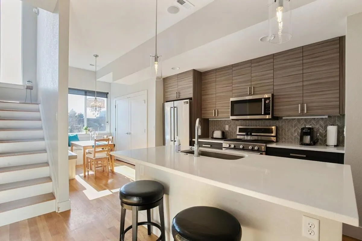 2 Bdr Home Roof Deck Plus Walk To Broncos And Sloans Lake Denver 0*,