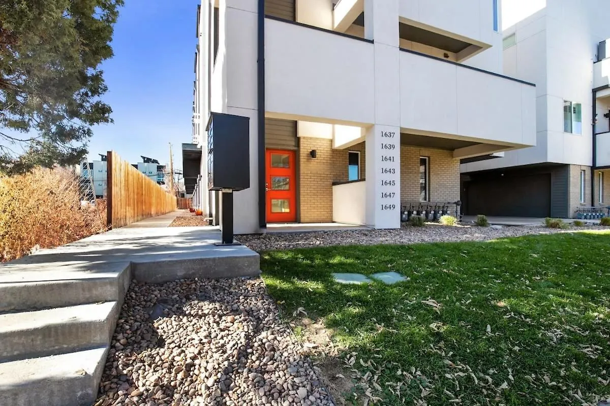 2 Bdr Home Roof Deck Plus Walk To Broncos And Sloans Lake Denver